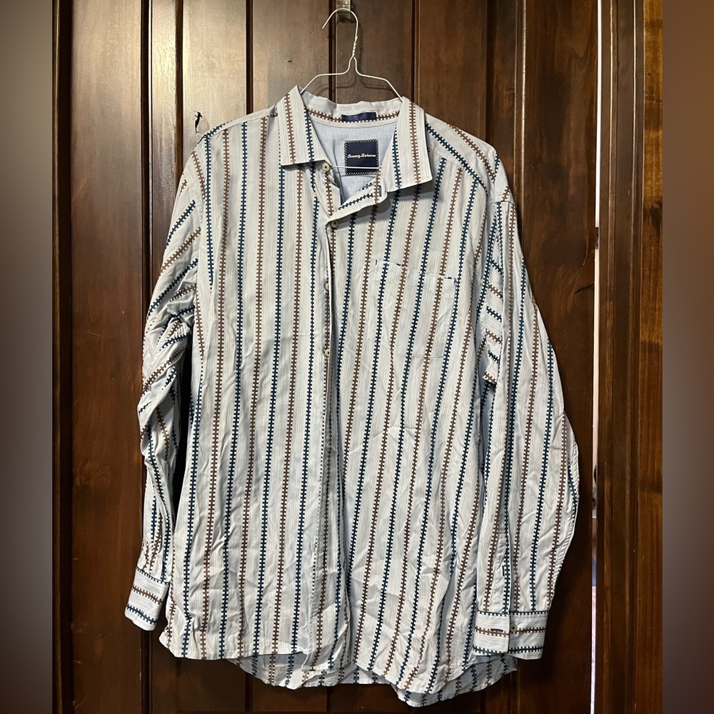 Men’s long sleeve button down